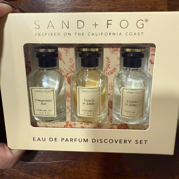 SAND + FOG Eau de Parfum Oil Discovery Set rollers - Picture 2 of 4
